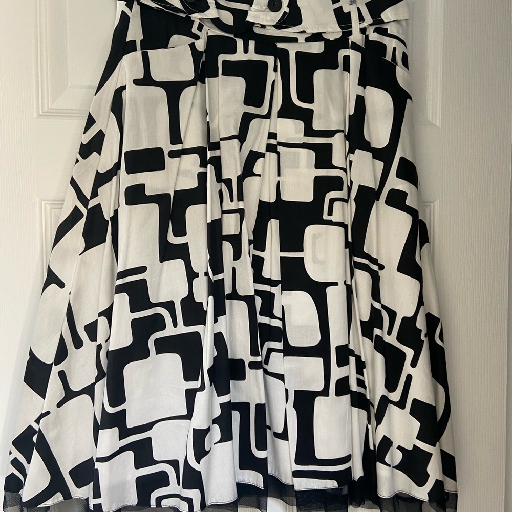 Super cute Lily skirt! Never worn!
